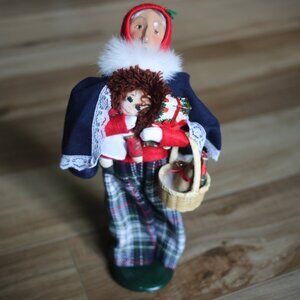 Byers Choice Caroler | Arms Full of Holiday Cheer